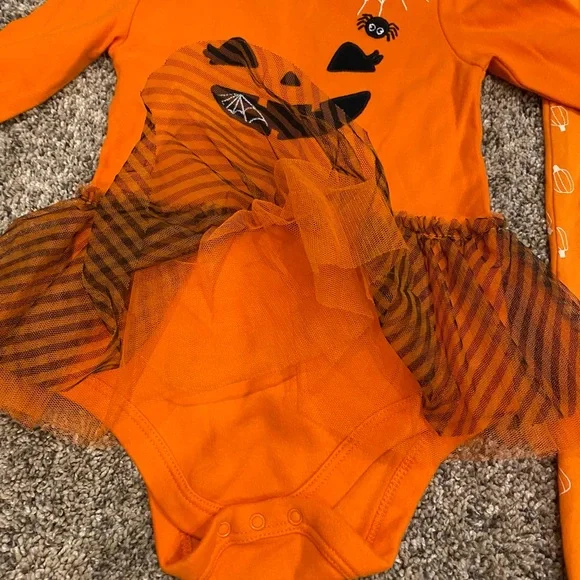 Pumpkin One Piece Sets 18M - Picture 4 of 9
